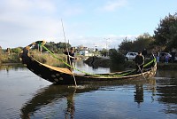 Bateira Erveira navega nas águas do Esteiro de Canelas